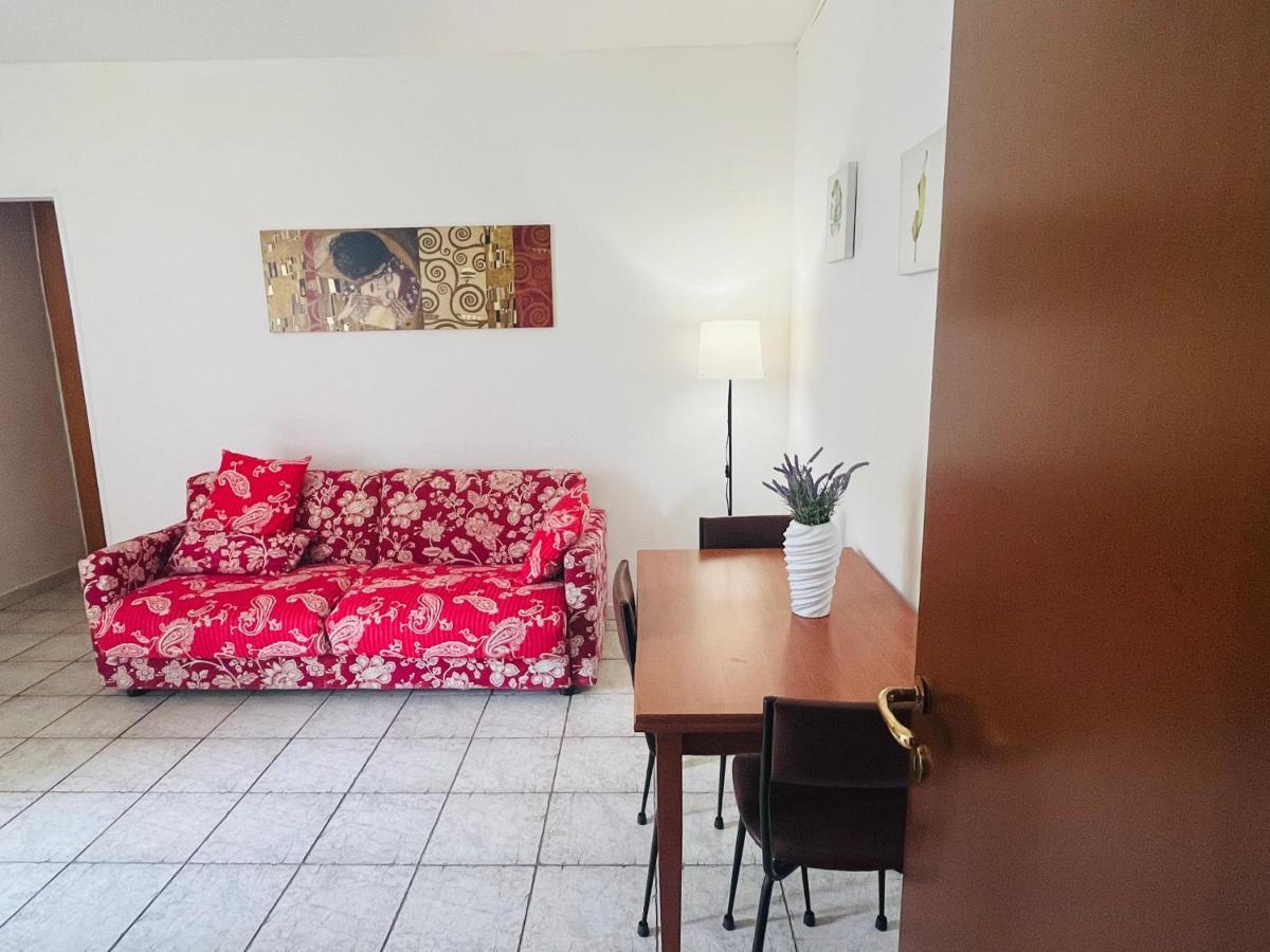 Casa L' Aurora Viola Lägenhet Livorno Exteriör bild